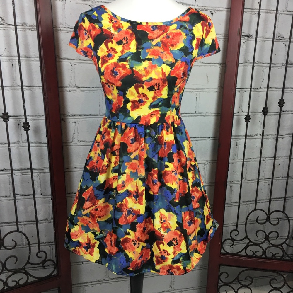 ⬇️ B Darlin Floral Dress Crinoline under Skirt 3/4